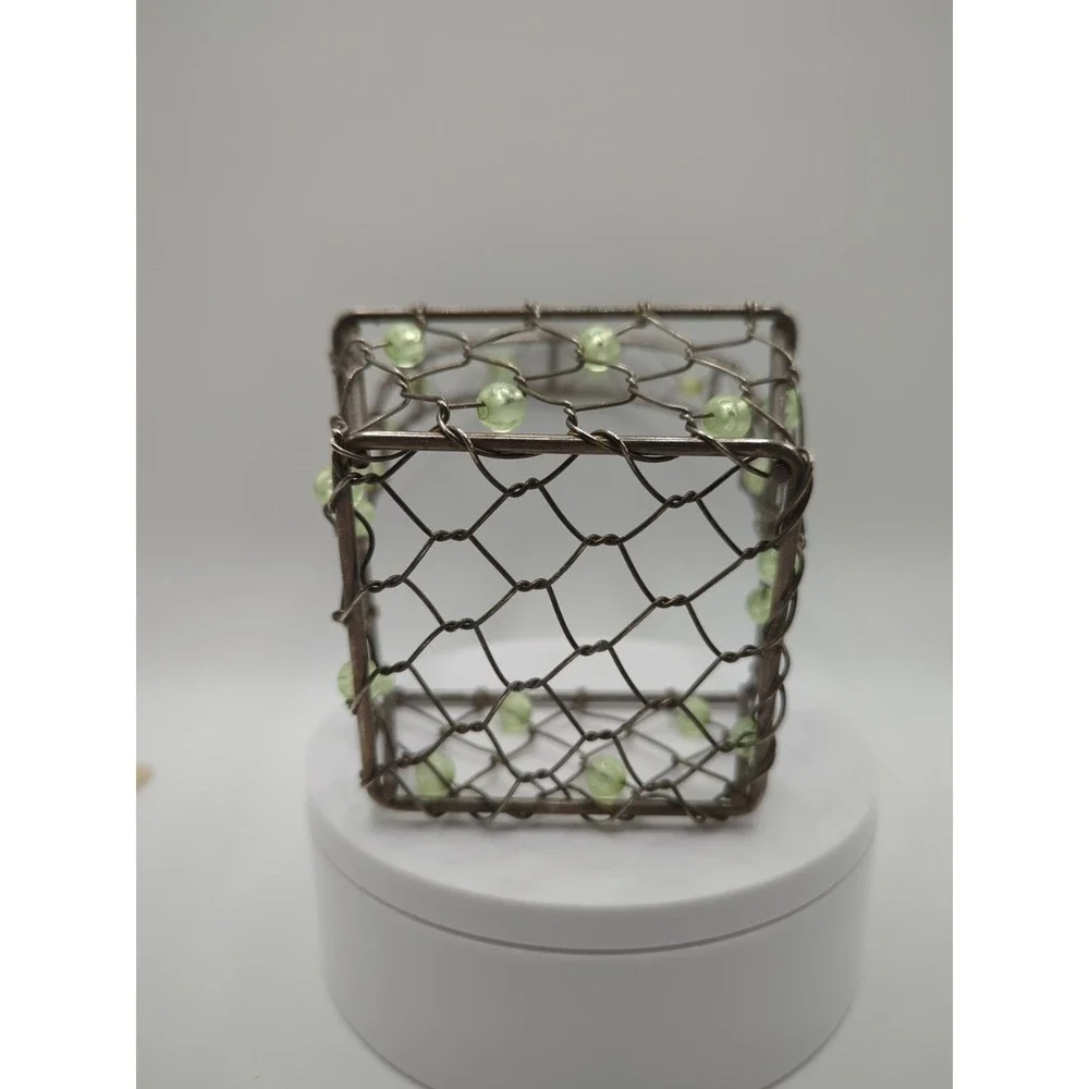 Unbranded vintage square